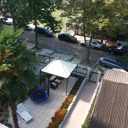 Πανσιόν Albatros Kiten (Burgas)